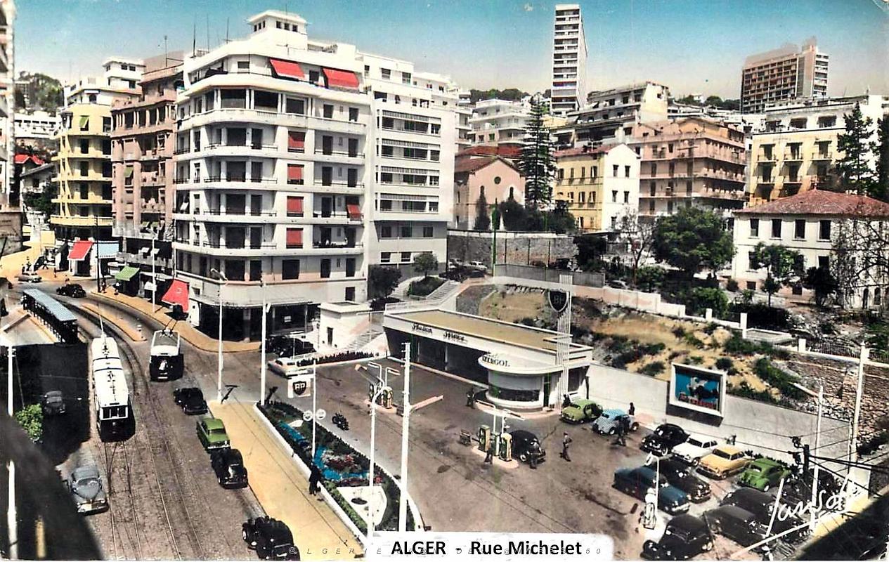 Alger - Rue Michelet.jpg